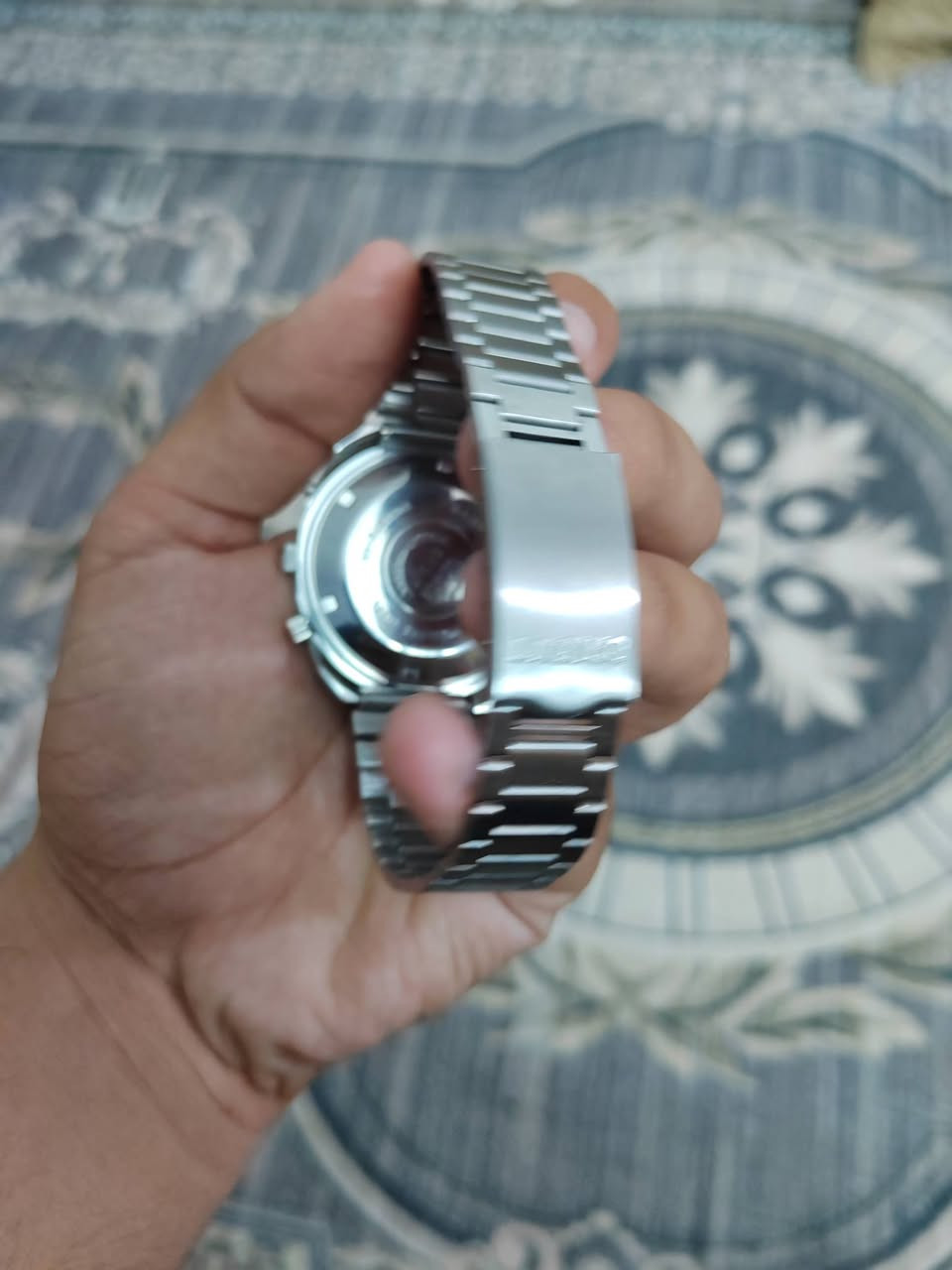 اورينت دولي اوتماتيك
ملاحظة ( مجدد لكن كل القطع اصلي بلاد من مكينة وكيس)
الساعة جديد لم يستخدم
21 حجر
الدولي شغال
نافذة تاريخ شهري يومي ويكون باللغة العربية والانكليزية
قطعة جميلة جدا
130 الف فقط
*********** واتساب

