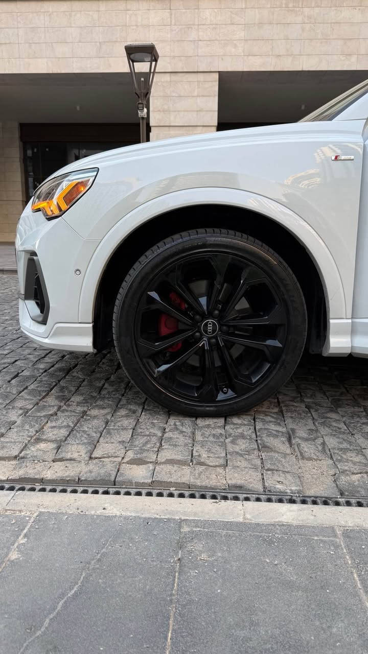 2021 AUDI Q3, S LINE PREMIUM PLUS QUATTRO
سيارة فول مواصفات ١/١ ماشي 37Mil الف 
رادار ٣٦٠ - حساس ٣٦٠ - سماعة BANG& OLUFSEN
- كاميرا ٣٦٠ - بيها ليد داخلي - كشنات جلد كهرباء و تدفئة 
بانوراما - كروز سرعة - بريك لمس - تبريد لمس - شاشة جبير -كيج دجتال إلكتروني - لايد ليد و عدسة 
محرك ٢٠ توربو ٤ سلندر ٢٤٥ حسان 
سيارة كهربائيات ارباكات كير مكينه كلهم ب شرط 
سيارة بس جاملغ امامي بيها مكانين PDR بدون سبوغ بدون تعديل بدون داخل
رقم سنوي هزه فحص  كل جديد 
رقم شاصي WA1EECF36M1045111
سعر  218
مكان سياره اربيل 
رقم تليفون ***********
***********

سەیارەکە فوول مواسەفاتە تەنها 37Mil هەزار رۆیشتووە 
رادار ٣٦٠ - حساس ٣٦٠ - مارکەی سەماعەکانی BANG& OLUFSEN
کامیرا ٣٦٠ - لیدی ژورەوە بیلاد - کوشنەکانی جلدە و کارەبایە و گەرمە - پانۆراما - دیاری کردنی خێرای - برێکی لەمسە - تەبریدی لەمسە - شاشە گەورە - کێچ کامل ئەلیکترۆنی - لایت لید و عەدەسە
مەکینەی سەیارەکە ٢٠ تۆربۆ ٤ پستن قوەتی ٢٤٥ ئەسپ
کارەبایات و گێر و مەکینە و هەموو شتێکی بە شەرت 
سەیارەکە تەنها چاملغی پێشەوەی دوو شوێنی PDR ە بەبێ سبوغ و بەبێ ژورەوە 
رەقەم و سەنەویە و هەموو شتێکی نوێیە 
رەقەم شانسی WA1EECF36M1045111
سعر  218
مكان سياره اربيل 
رقم تليفون ***********
*********** أربيل, العراق
