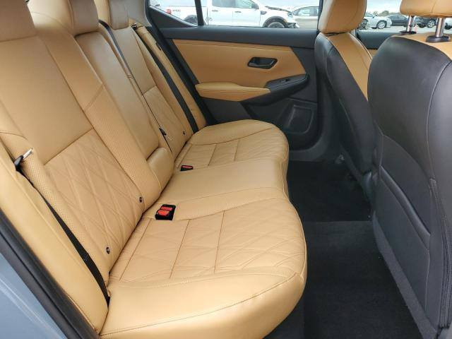 السلام عليكم 
نيسان سنترا SV 2025 فول فول مواصفات + عداد 4
حادث خفيف مثل ممضح بالصوره صطحي 
كشناات جلد + كهرباء + تدفئة 
تدفئة بالستيرن + فتحه سقف 
دخول ذكي بصمه بالابواب 
5 كامرات + اشاير بالمري 
رادار امامي + خلفي + جانبي
شاشه كبيره تدعم كاربلي 
ويل كب 17 كبير
لون مميز سمنتي 
السياره دخول جديد بعدهي بريحت الشركة تترقم بغداد وكل المحافظات بسعر 140 على حادثها ممصلح الاتصال على ***********
