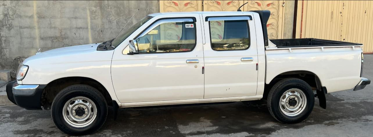 سڵاو هاوڕێیانی خۆشەویست
نیسان مۆدێل 2002 گێڕ عادی گێڕ و مەکینە بەشەرت لێدران هیچی نیە چەکوشی پێوە نیە چوار تایەی تازە  سەنەوی تازەیە تا 2028 ناوی لە حاسیبەی بەغداد نیە 
سعر ،: 115 گەڵا و مەعمەلە 
شوێن : چەمچەماڵ 
ژ.م : ***********
ژ.م : ***********
