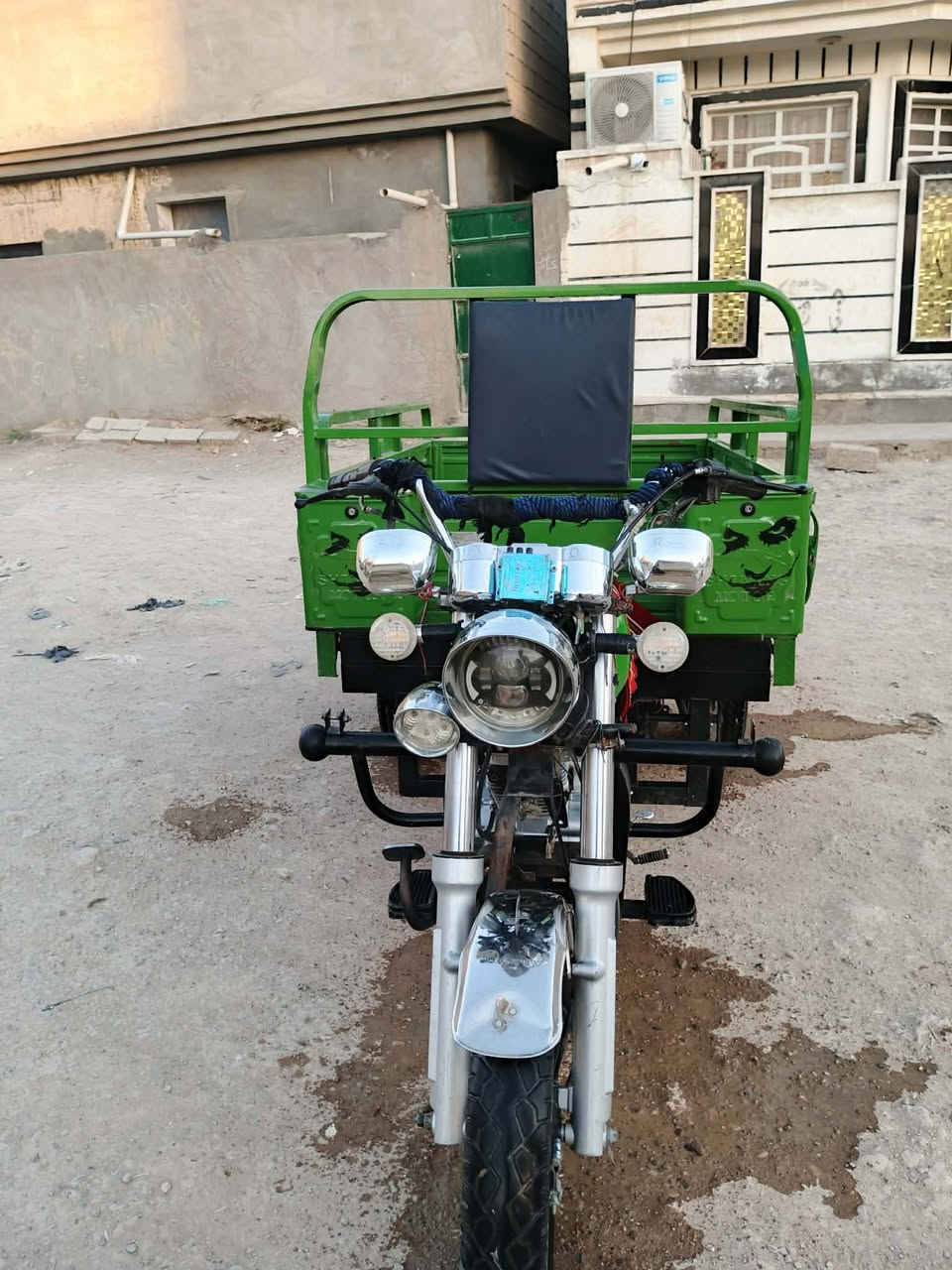 سلام عليكم ستوته للبيع موديل 23ستوته حله من لبصوره سعرهه 2300 وبيهه مجال حك لجيه ولبكان ديالى ***********☺️
