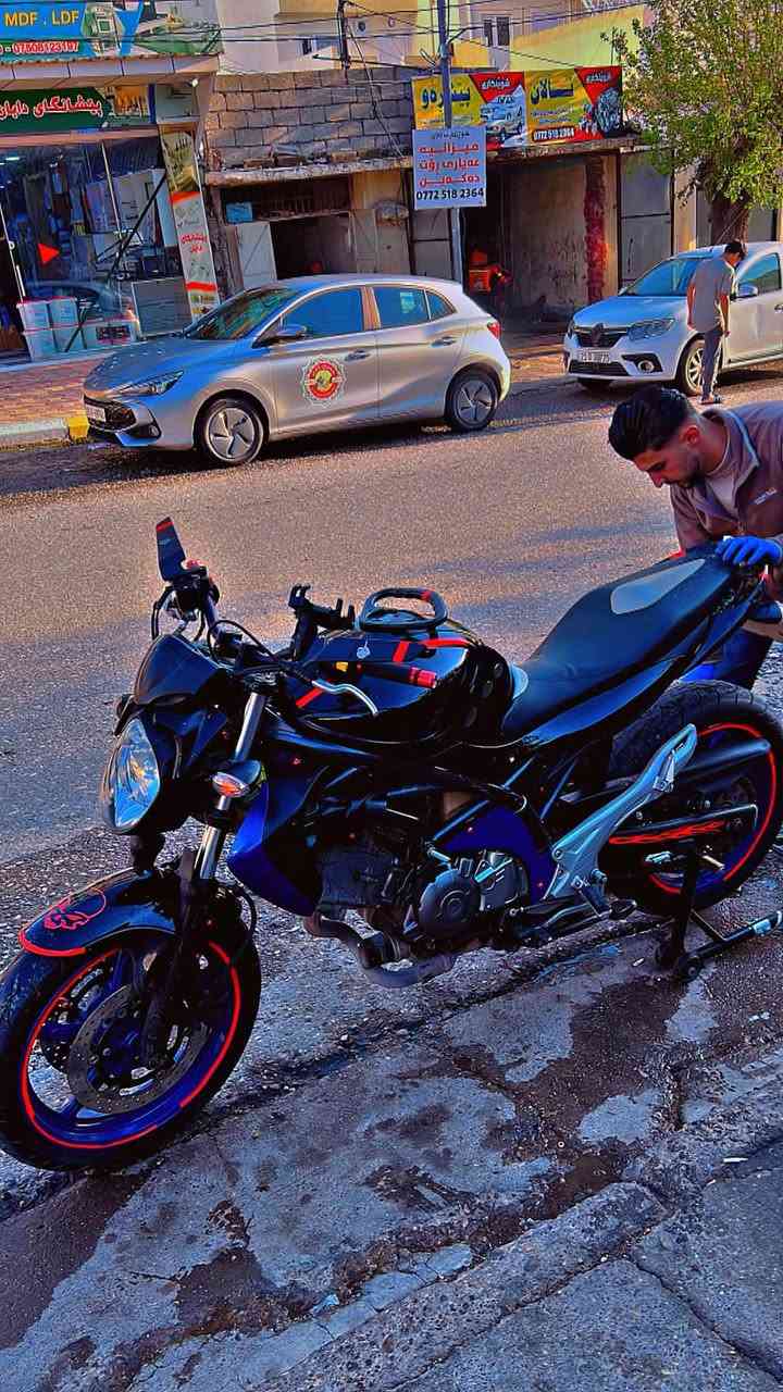 سه ره تا به نا وي خوا .💥
ئه م به ت حه ما ن هه يه بؤ فرؤشتن جؤري ما تؤر suzuki650 sV
ما تؤ.ره كه تا خوا حه ز كا به قوه ته و له قوه ت بێزا ره مؤديلي ٢٠١٣
مه كينه ي كه پس تا زه سێر فزي عا مي بؤ كرا وه 
له سليما نيم ئه گه ر موشته ري نيت سه ر ما ن مه يه شێنه 
*********** وهتسا پي له سه ره 💥🎖️ئه دميني گوڵ
