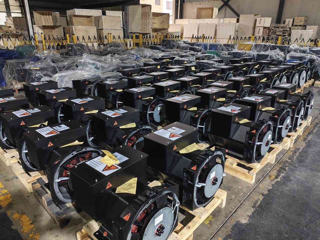 The new batch of goods has been completed and will be packaged in wooden boxes and shipped by sea to our customer's address.

This is a batch of 30kw all copper brushless OEM Stanford brushless AC generators. The body adopts a relatively short box according to the customer's requirements, in order to test the specific needs of the customer.

As a generator supplier, we can provide high-quality generators ranging from 5-2500kVA to solve your power supply problems.

Please rest assured to cooperate with us, we will provide you with a new experience with professional technology and perfect after-sales service!

We promise provide 100% cooper, 100% power output.
​All details well-checked and promise provide color selection and logo customization.

welcome to inquiry
WhatsApp: +86 15359713980
WeChat：+86 15359713980
Email：Dylan@szgenerator.com


**إذا كنت صاحب هذا الإعلان وتريد حذفه لأي سبب، رجاءا أرسل رسالة إلى الدعم الفني**