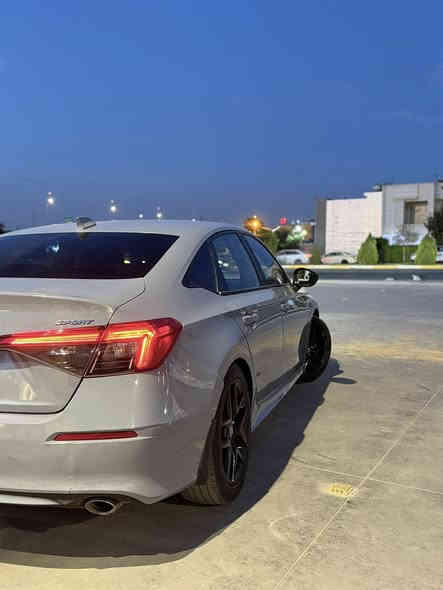 السلام عليكم 
هوندا سيفيك 2023 سبورت

ماشيه 47 مايل

تترقم جميع المحافظات عدا الإقليم 

     ( ( حادث بنيد وجاملغ  وباب)  

مواصفات

- بصمة 

- شاشة كبيرة

- رادار 

- تحديد مسار

- اوتو استوب  انطفاء عند الوقوق 

- تحديد سرعة

- شاشة عداد ديجيتل

- تحكمات ستيرن

- تحذير  وقوف 

- هاندبريك كهربائي

- لايت زينون امامي

- لايت خلفي ليد

- تشغيل عن بعد 

- نظام ايكو وسبورت وعادي

- محرك ٢٠٠٠  تنفس طبيعي

السعر 140
وبيها مجال بسيط 
العنوان :- الأنبار . القائم

للاستفسار ***********
