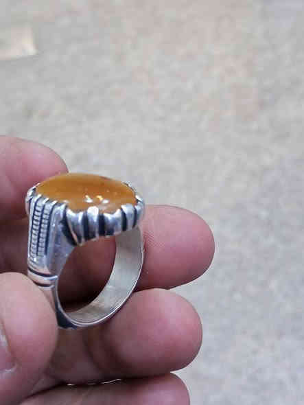 عقيق يماني زجاجي مشروط  مدى الحياه 
صياغه الدمام بحريني صياغه ثقيله
قياس الخاتم 23 /24
قياس الحجر  2 سانتيم وربع 
***********
الامين الثانيه 
السعر خاص وبخدمتكم
