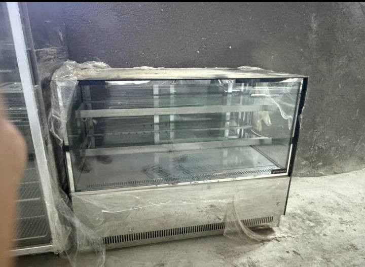 مجدات عمودي وعارضة مال كيك وحلويات المقبلات البيع شرط الضمان والفحص الشراي يتصل مكاني بغداد الحبيبة ***********
