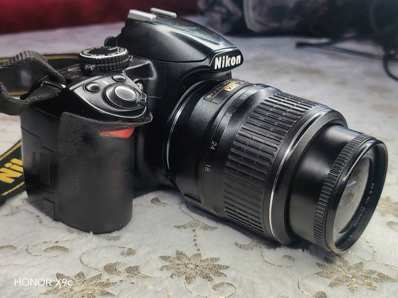 كامره نيكون للبيع سعر 200وبيهه مجال بسيط
***********
