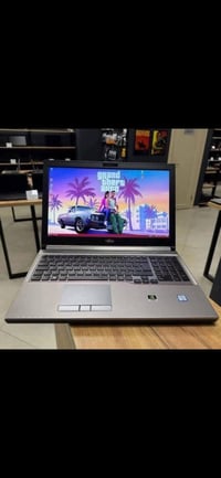 لابتوب للبيع نوع Fujitsu ياباني مواصفات i7 Ram 16  ssd256 GBU Quadra 4...