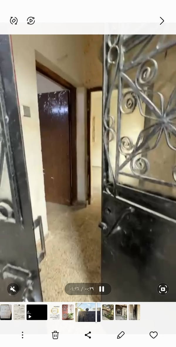 مكلف بالنشر والاتصال ع صاحب الدار ادناه:
دار طابو صرف  للبيع في ابودشير قرب الحي الصناعي شارع كناري في البداية 
مواصفاته:سعر ١٨٠
مساحة ٢٠٠ م يحتوي ع كراج كبير وحديقة وهول واستقبال وغرفة نوم ومطبخ وحمام ومرافق .. والطابق العلوي غرفتين ومخزن  
للاستعلام: *********** وبية واتساب
