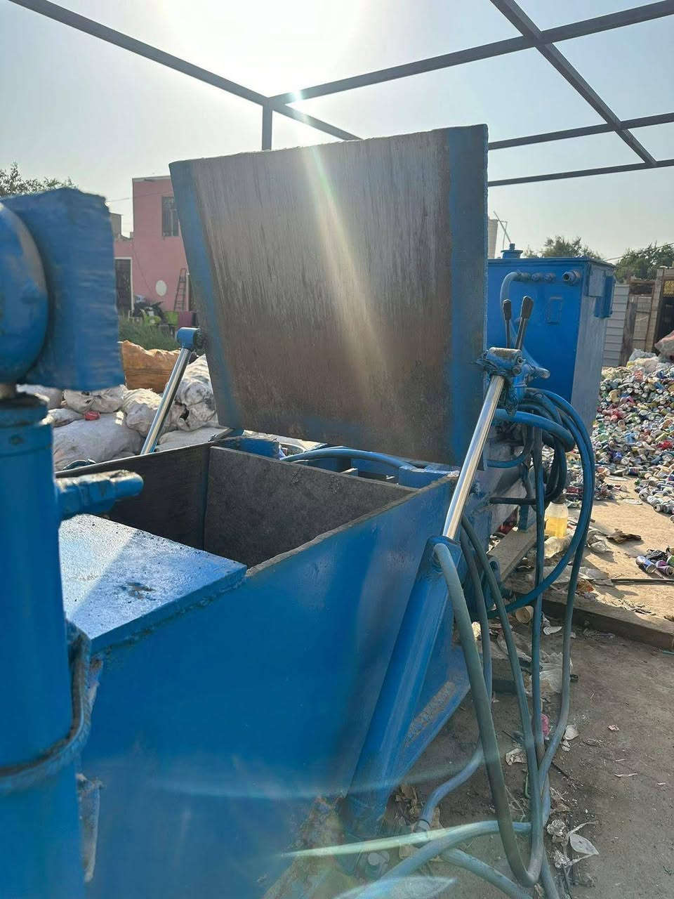 مكبس قواطي عراقي للبيع نظيف جاهز للشغل العنوان النجف الاشرف شارع المطار
مستعجل على البيع 
السعر 5 مليون وبيه مجال


**إذا كنت صاحب هذا الإعلان وتريد حذفه لأي سبب، رجاءا أرسل رسالة إلى الدعم الفني**