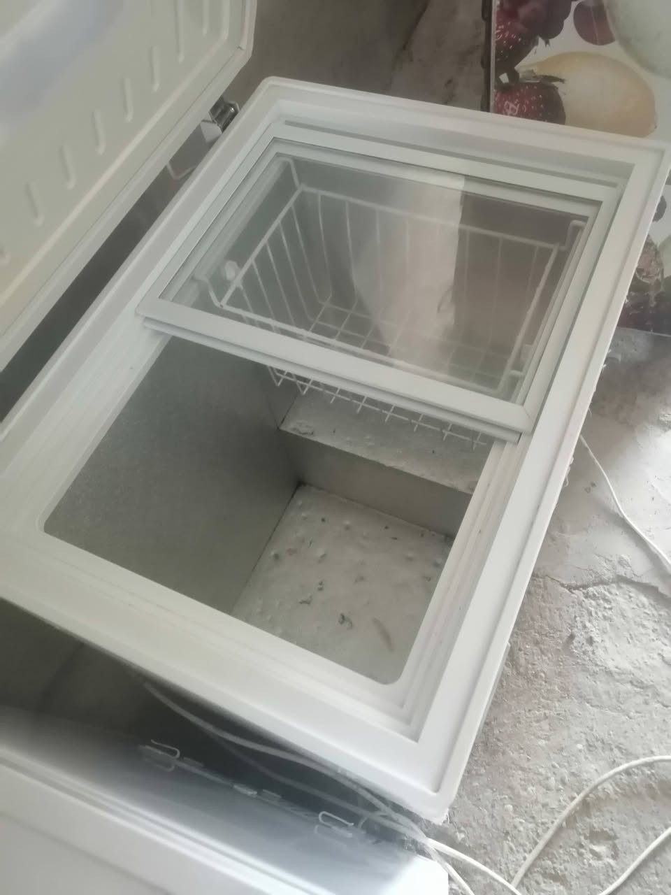 مجميده حجم 8 قدم للبيع سعر 130 الف ضمان 10 يوم عنوان مكتب محل بيوار شنكالي مخيم كبرتو تابع دهوك رقم واتساب *********** رقم واتساب *********** 📞
