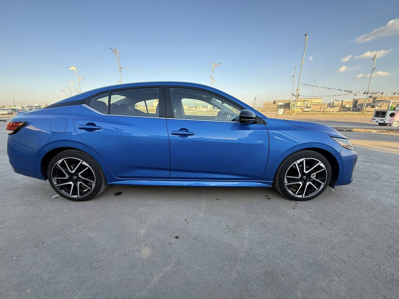 السلام عليكم

نيسان سنترا  2025
مواصفات SR  /رادار 
حساسات /بصمة تشغيل
بصمة ابواب
نضام ايكو مثبت سرعه
لايت لد 
لون ازرق بحري 
حجم المكينة 2000
بيها صبغ بنيد فقط
صور الحادث موضحة بالصور
رقم اربيل 
السعر 165 وبيها مجال بسيط
للاستفسار ***********
