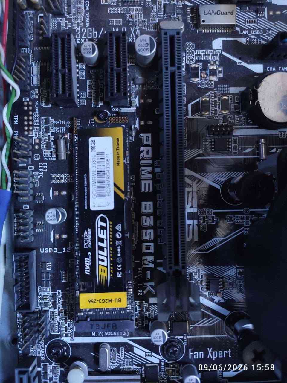 السلام عليكم شباب مجموعة غراض للبيع
رامات 2*8 DDR4سرعتهن3200RGB اب100

مذر بورد asasبرايم B350m-k+معالج كومبو رايزن7 1700اب سعر130
M.2,265...40جيل ثالث بسعر

SSD--320--غيغا اب 15
4اربع مراوحRGBسعر20

كارت شاشه RX580 8Gيشتغلن المراوح بس صوره ما يعرض مادري ليش ابيع اب 55 

كيس قديم من ايسر بس نضافه فول ب15

مبرد المعالج الستوك من AMDب15

وشكراً رقمي***********

