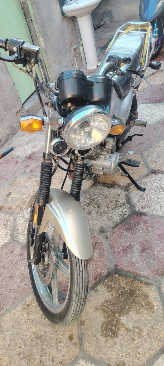 سلام عليكم
دراجه دايون موديل ٢٠
اوراق اصولي اصولي دراجه مفتوحه مره وحده 
سعر 850 وبيها مجال
***********
كربلاء حي الحر
