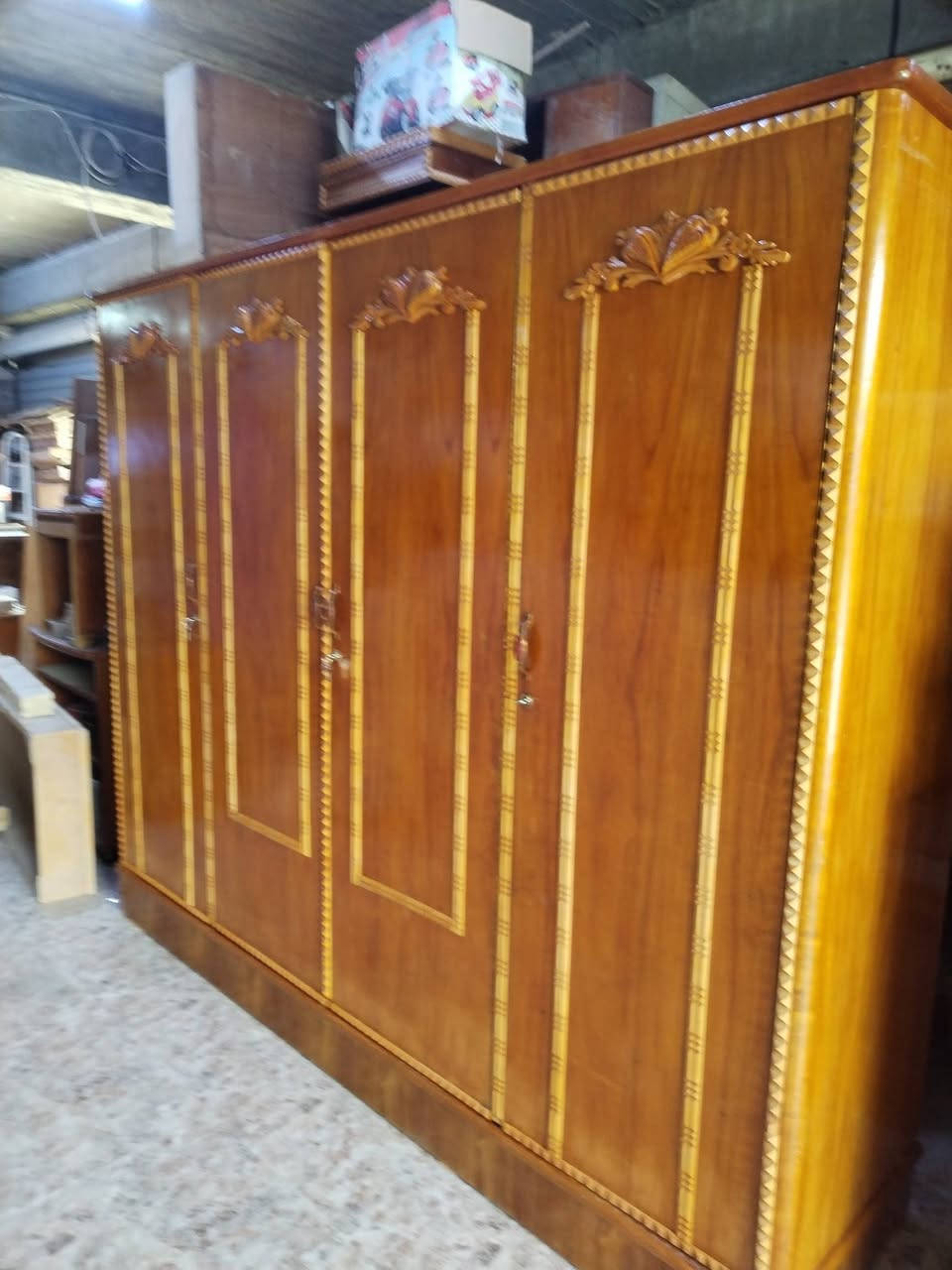 ٣٢٥ الف *********** كورك *********** موصل مصارف شغل درجة أولى شغل قديم نظافة كما هو موضح في الصور
