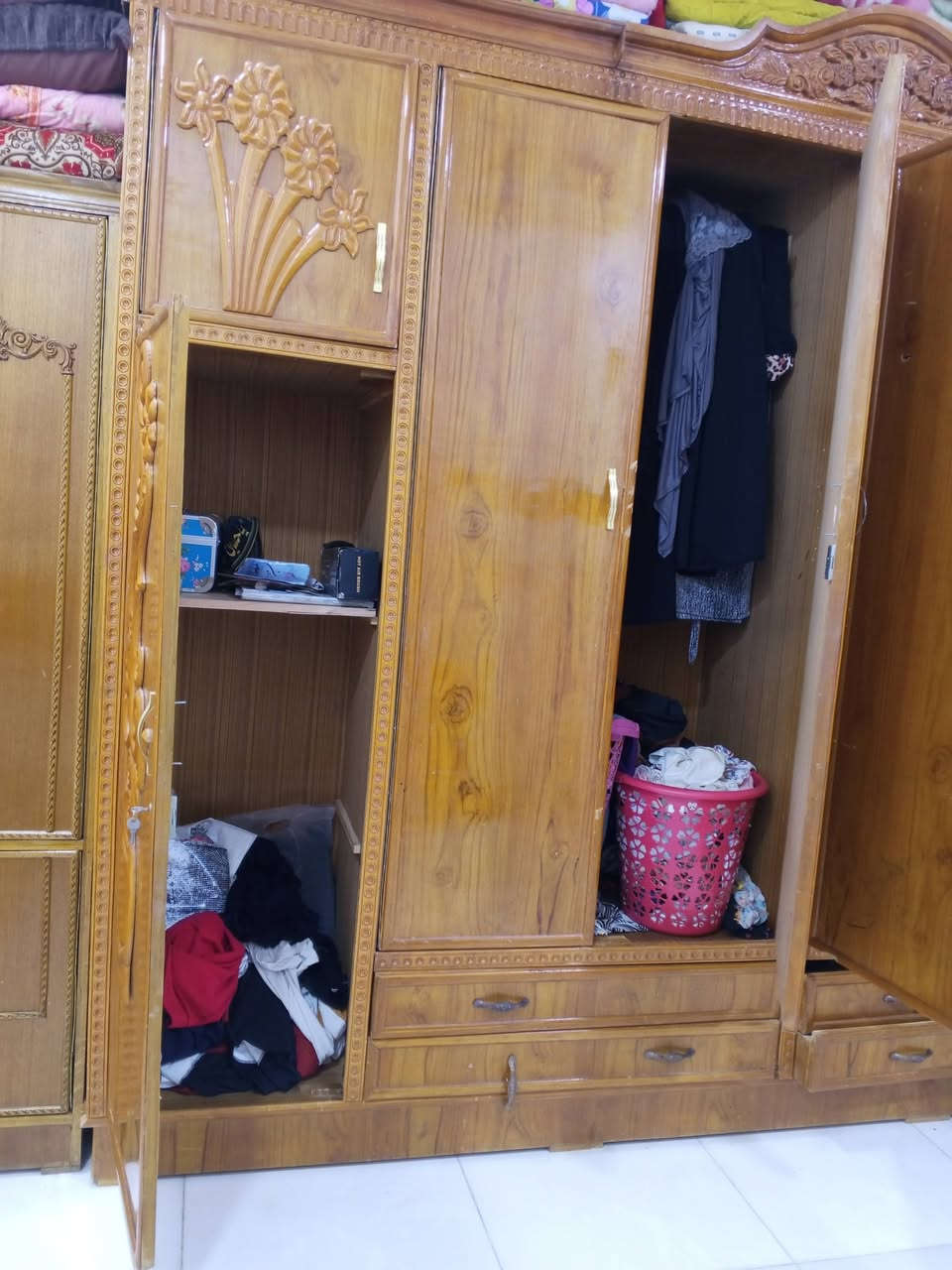 للبيع كنتور 6بوب ملحق حطاطه  وزاويه مرايه وتعاليك بيه نضيفاات سعرهن ب275بيهن مجال بابوغريب بلحصوه قريب ع تقاطع الاولى لشراي يعالق ودزله رقم ولموشراي لايعامل


**إذا كنت صاحب هذا الإعلان وتريد حذفه لأي سبب، رجاءا أرسل رسالة إلى الدعم الفني**