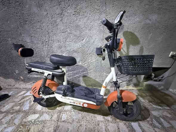 دراجه شحن للبيع بطاريات نص عمر ع للاستفسار ع الخاص او رقم واتس آب *********** موديل 24
