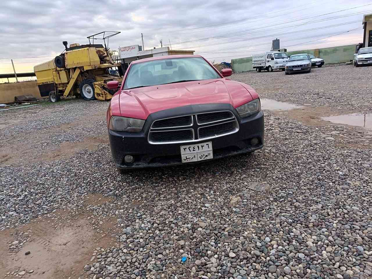 جارجر ادوات موديل 13بدون حادث سياره جديده كلها شرط محرك كير صدر تايرات تبريد تدفئه كهربائيات جاهزة سعره 65ورقة بيها مجال ترهم مراوس بسياره حديث للاستفسار*********** مكان السياره الشرقاط
