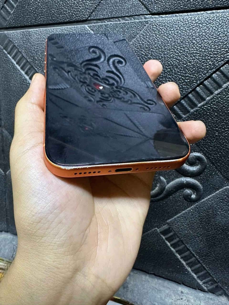 ايفون 17 برو ماكس 256 بطارية 100 مامفتوح وتر بروف نضافه 95‎%‎ شريحه فعليه نسخه ZA احسن نسخه بالسوك كامل ملحقات فقط بي زلوغ من جوه موضحه بالصور سعره 1850 وبي مجال قليل ***********
