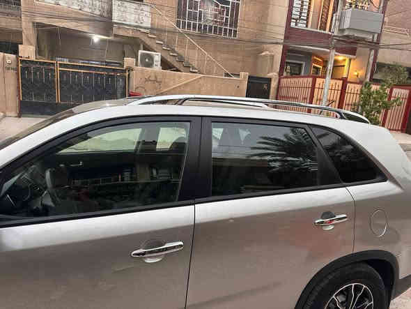 السلام عليكم سورينتو موديل 14مو فول نص فول سياره كامله مابيه نقص غير بس تايراتها شويه تعبانه كير مكينه خير من الله سياره قطعه وحده مبدله هيه البنيد الباقي مكفول مكاني بغداد حي جهاد السعر 165بيها مجال مستعجل للبيع ***********
