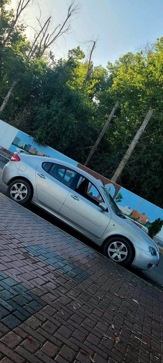 السلام عليكم
بروتون جين 2 سبورت 
موديل 2016  بيها كابون 
رقم نينوى سنويه بعدلها سنتين
محرك 1600 
كير عادي 
كير ومحرك وضع شركه 
 تحكمات ستيرن مانع انزلاق حساس خلفي سنتر لوك 
الطخم الخلفي جديد
بوند تبديل بدون دواخل + باب السايق صبغ
ماشية 140 الف
السعر 78
0770 393 6456 موصل, نينوى
