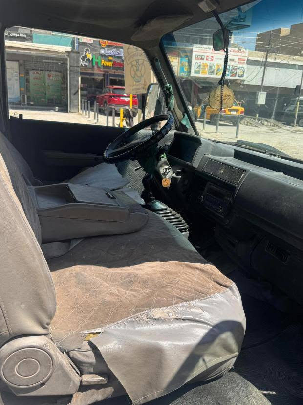 السلام عليكم للبيع كيا قمارة وربع ٧ جنكال موديل 96 رقمها بغداد سنوية 2030 مكينة تجفيت جديد كهربائيات كله شغاله سياره مابيه اي تعمير فقط خياسات الباب الورة نقصهة حدادبة مكانها بغداد شهداء البياع ***********
