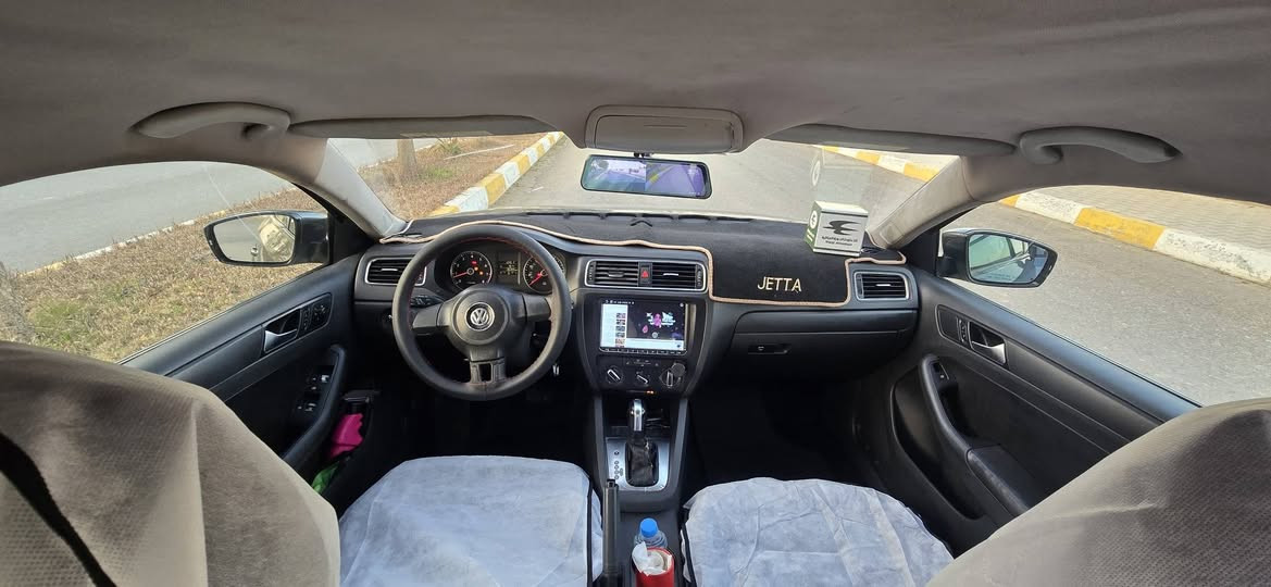 جيتا 2014امريكي
محدث بجم 2018 
رقم بغداد📞
السياره ضررها من امريكا بنيد ومصبوغه حزام⚠️
فول مواصفات ❤️
داخل جلد
كشانات تدفئه تبريد 
مثبت سرعه 
شاشه جبيره 
السياره سنويه 2030
صدر جديد تخم تاير جديد ربع متصرف عليها وبلواقع احلى من الصور 👀☁️
مكان السياره تكريت 
السعر 105وبيها مجال قليل 
للاتصال 📞⚠️***********
