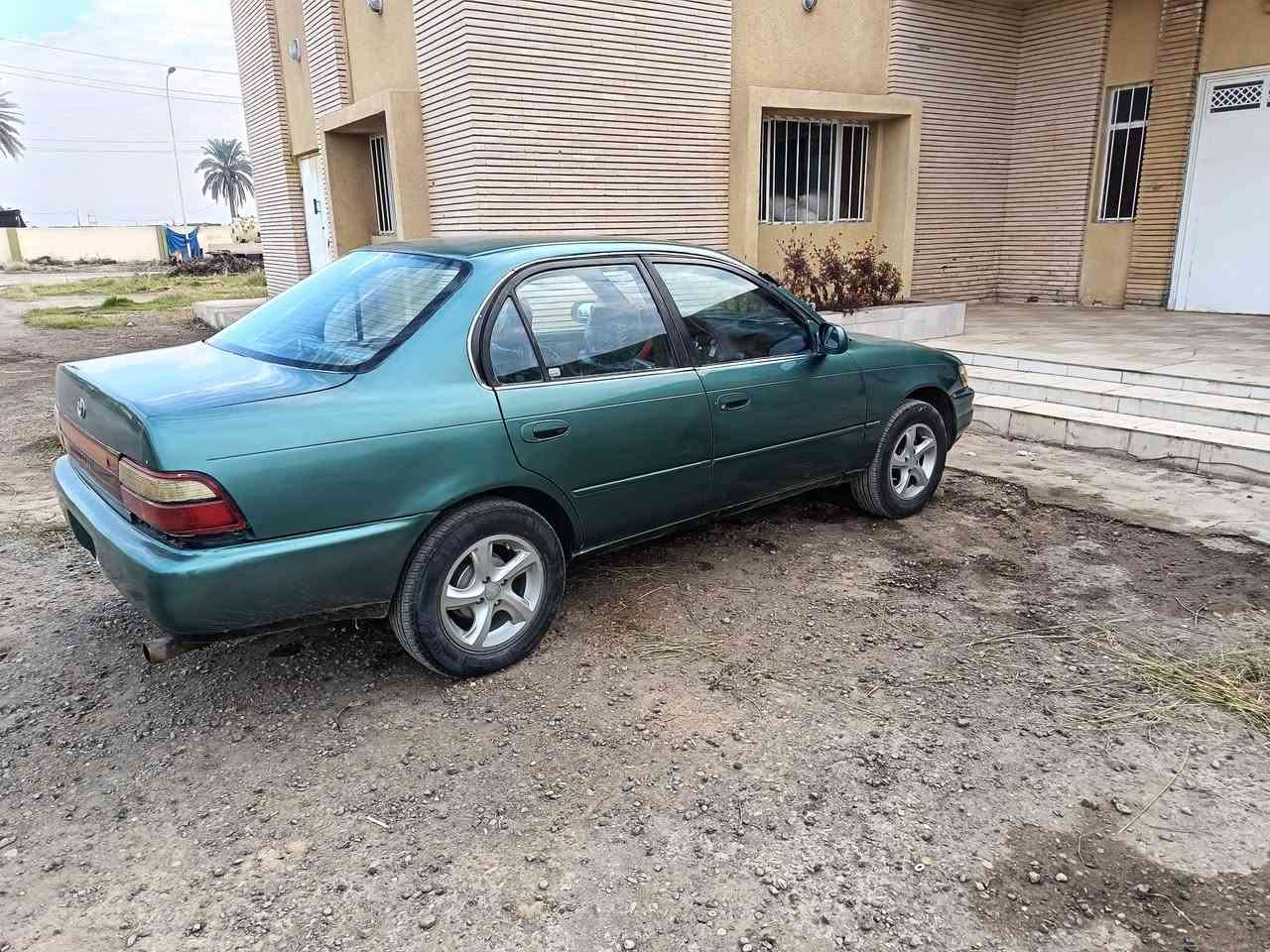 سلام عليكم للبيع كورلا موديل ٩٣ سياره جاهزه محرك كير صدر تخم تاير جديد تبريد ثلج صبغ جماليه سياره مال جاني اي نقص مابيه تحويل ثاني يوم مشروع وطني مكاني بلد استفار *********** سعر ٤٨ وبيه مجال قليل
