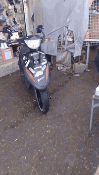 ماكس عدله للبيع الدراجه خير من الله كهربائيات شغاله كفرات اربع ولفات عوزها بس سلف  ودشبوله الكتروني بس فاصل هندر واحد الدراجه 55بيها تزويد بدأت بريك اصليه صالنصه اف ام كشن رياضي قبق فلاوين رياضي قبق عنلار رياضي السعر 550وبيها مجال  مكان بغداد جسر ديالى ***********
