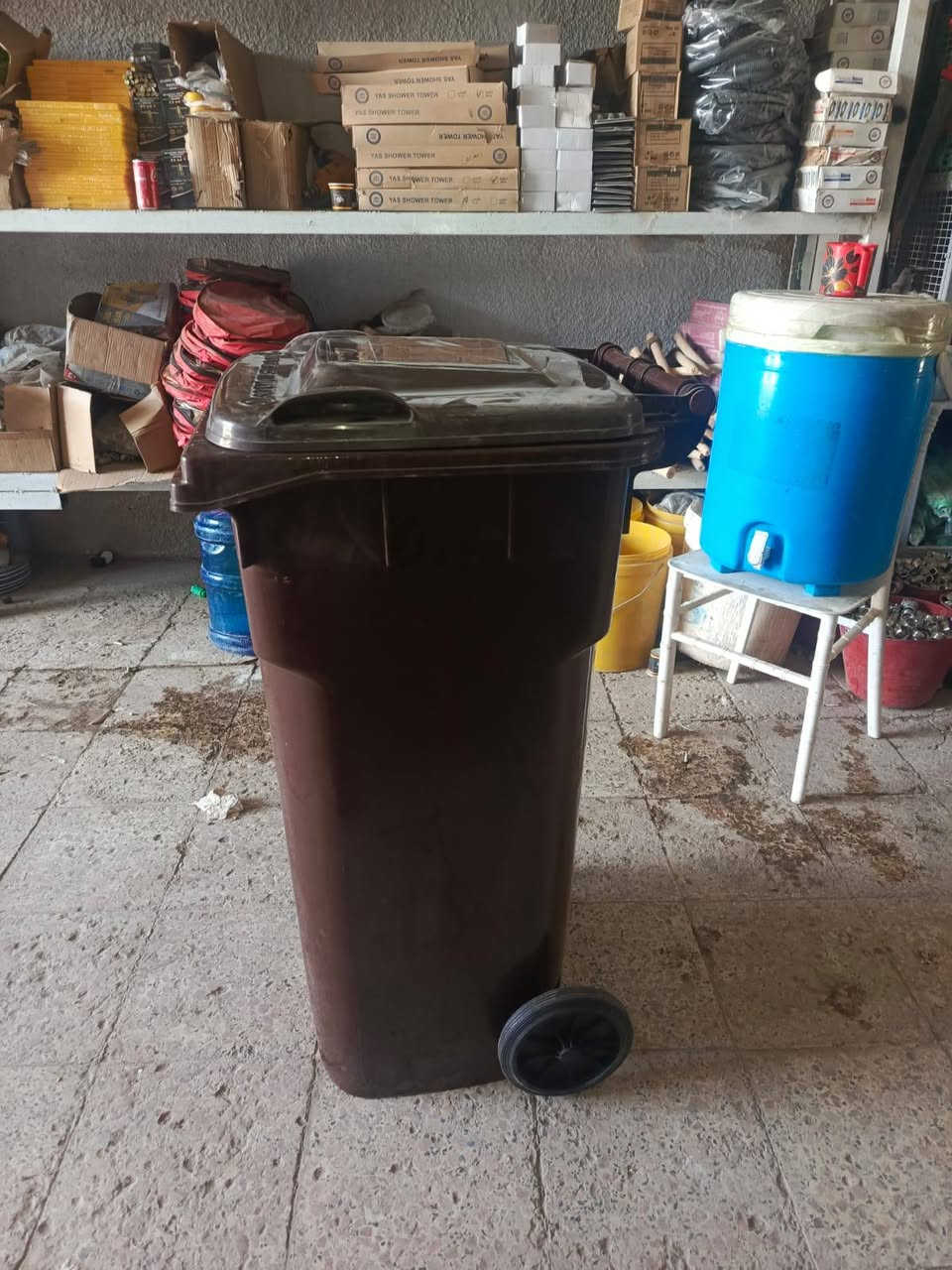متوفر 
كرسي رجل حديد فلان
كرسي بلاستك حصيرة
كرسي رجل حديد ثقيل 
طبلة بلاستك النجمة 
حاوية 140لتر 

الفرع الأول حله نادر الأولى الشارع العام /مقابل مول الانوار/أسواق الجمل🔥
الفرع الثاني الشاوي نزلت العيد قرب غرفة التجارة 🔥

ه‍ مبيعات ***********
ه‍ واتس إب ***********
ه‍ مبيعات ***********
يوجد توصيل جميع المحافظات العراق مجاني 🚛
