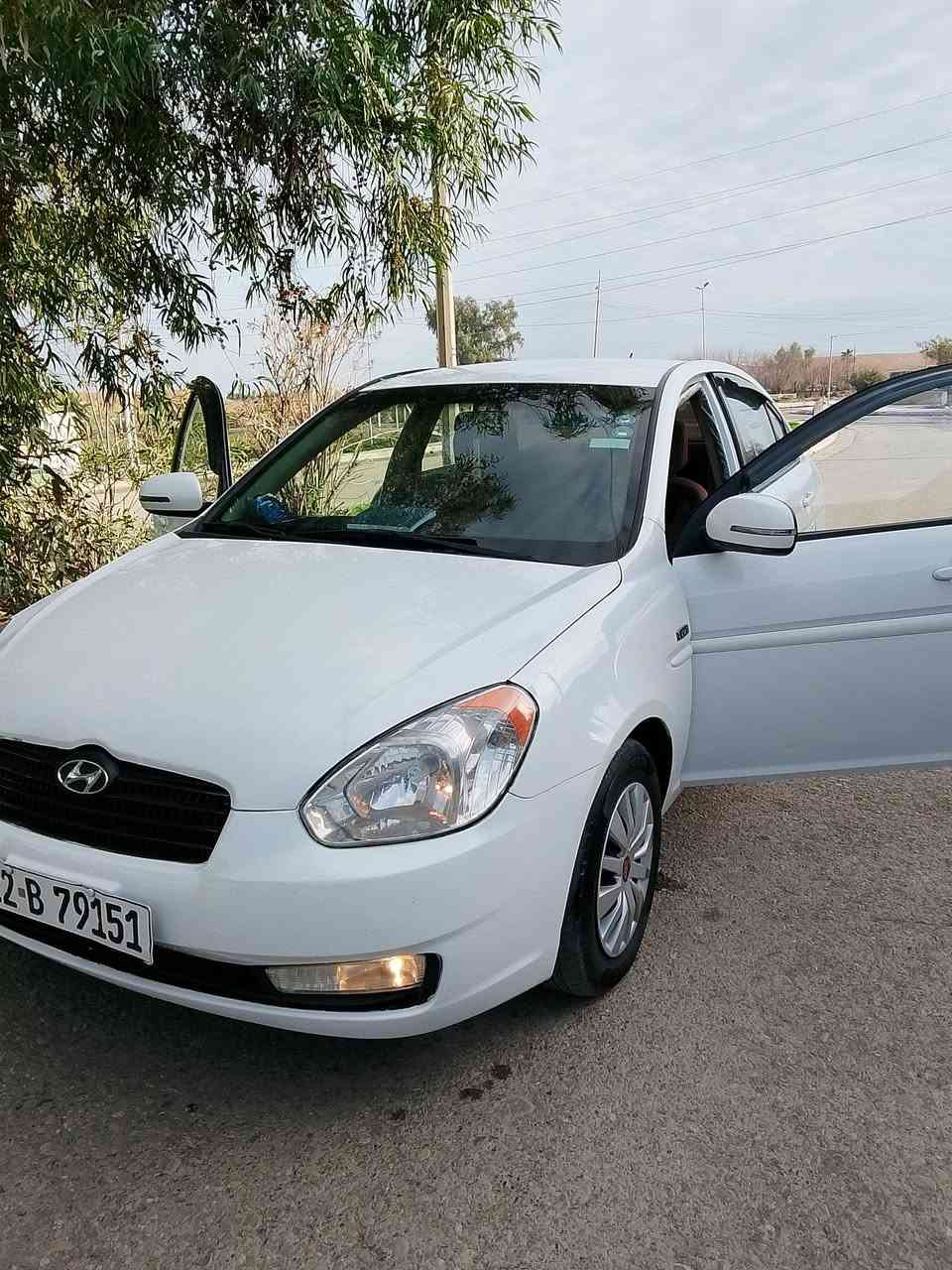 السلام عليكم
#أكسنت ٢٠١١

#لون ابيض 
رقم اربيل كابون بانزين 
سياره كامله وماينقصها بس ستر الله 
محرك cvt
كير شرط 
سنويه جديده رقم دولي 
السياره ضررها جاملغ الخلفي الايمن وموجوده صورتو قبل التعديل اووالضرر  بدون اي داخل   
وبعض الملاحظات 
السعر ١٠٣ 
*********** وبيها واتساب
