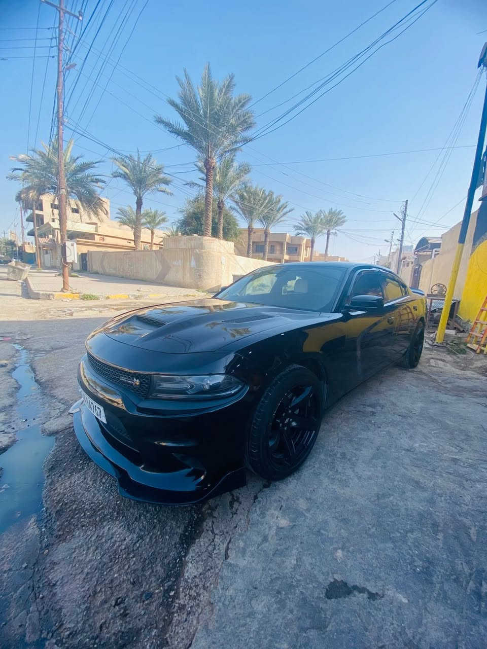 جارجر موديل ٢٠١٨ للبيع فقط بيها قطعتين بنيد وجاملغ امامي بدون داخل محدث بنيد والبنيد الاصلي داخل جلد لونين كشن تدفىه ويل نجمه وتخم تاير جديد محدث دعاميات موبار اصلي والبنيد مال هيلكات  موجود رقم بغداد هزه والرقم الجديد تحويل ثاني يوم السعر ١٦٠ المكان تكريت ***********
