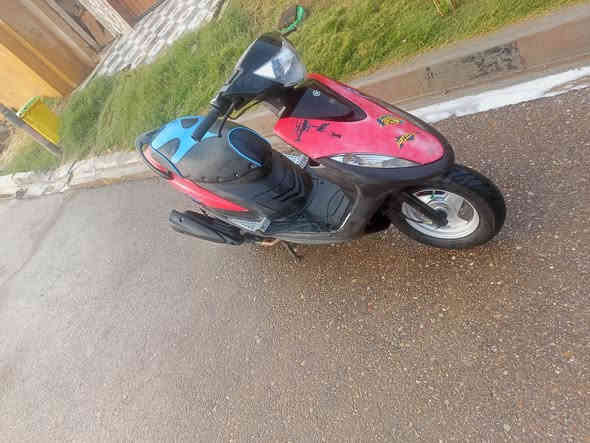 السلام عليكم 
للبيع ماكس عدله رنبه 
مكفوله من كلشي الدراجه امولحه ومكينه برغي ممفتوح بيها خرسه 
صالصنه Fm
مكاني ديالى شهربان 
***********
السعر 800 وبيها مجال بصيط
