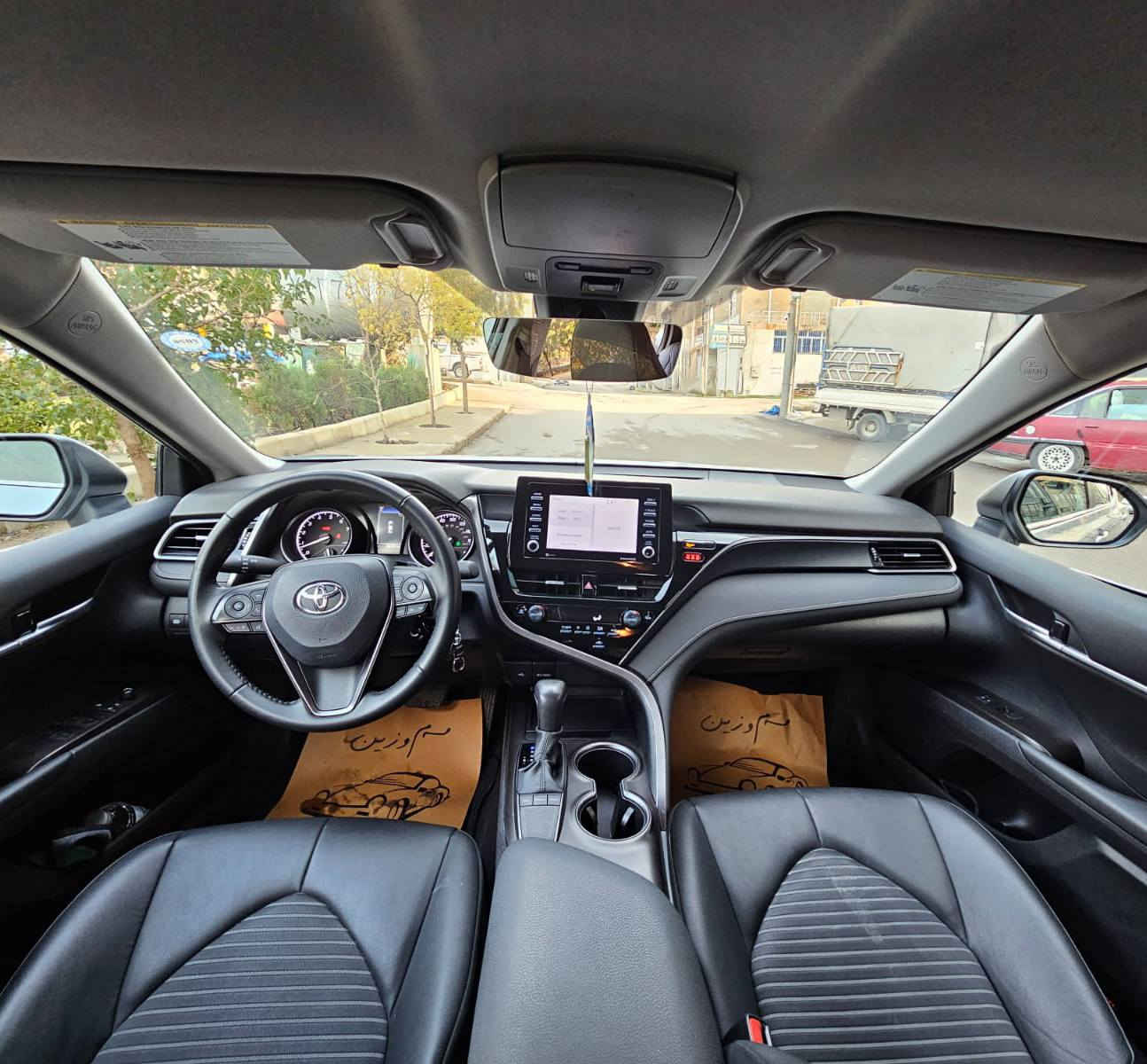 تۆیۆتا کامیری 2024 + SE  Night Shade
سەیارەکە تەنها ١ پارچەی بۆیاخە
 تەنها بۆنید بێ ناو گرتن 
مواسەفات.... شاشە گەورە ، کامێرا ،کوشن جلد
 و کوشن کارەبایی ، حاسە و ڕاداری پێش
 و دواو و ڕادارى خەتی جادە و ئاوێنە 
، تحدید سورعە،سوکان ڤۆلێۆم 
، گێڕ شەفتی سەر سوکان و دەبڵ ئیکۆ ..
تەبرید لەمس و ١٢ ئیرباکە 
 لایت ئۆتۆو لید و زینۆن LED بیلادیە ، 
ئیشارەتی پێش و دواوشەریکە ڕادیتەری شەریکە 
ویلی کرۆمە و ٤ تایەیی لۆکی لە ژێرایە 

سعر : لە کۆمێنت داوای بکە ڕاستەوخۆ بۆت دێت 🤖 

سێ مۆدی لێخوڕین: 
‏‎‏Eco _  Normal _ Sport
سەیارەکە ماشاءالله لە جوانی و پاکیا
 بێ وێنەیە لە سەر دەقی شەریکە ماوەتەوە...
سەیارەکە تەنها ١٣ میل ڕۆشتوە وەک سفر وایە
 سپێری دانەبەزیووە 
گێڕ و مەکینە و کارەبایی هەمووی بە شەرت 
ڕەقەم و هەزەو سەنەوی تازەیە تا کۆتایی ٢٠٣٠ 
بۆ زانیاری زیاتر...

ژمارەی خاوەنەکەی 
***********
