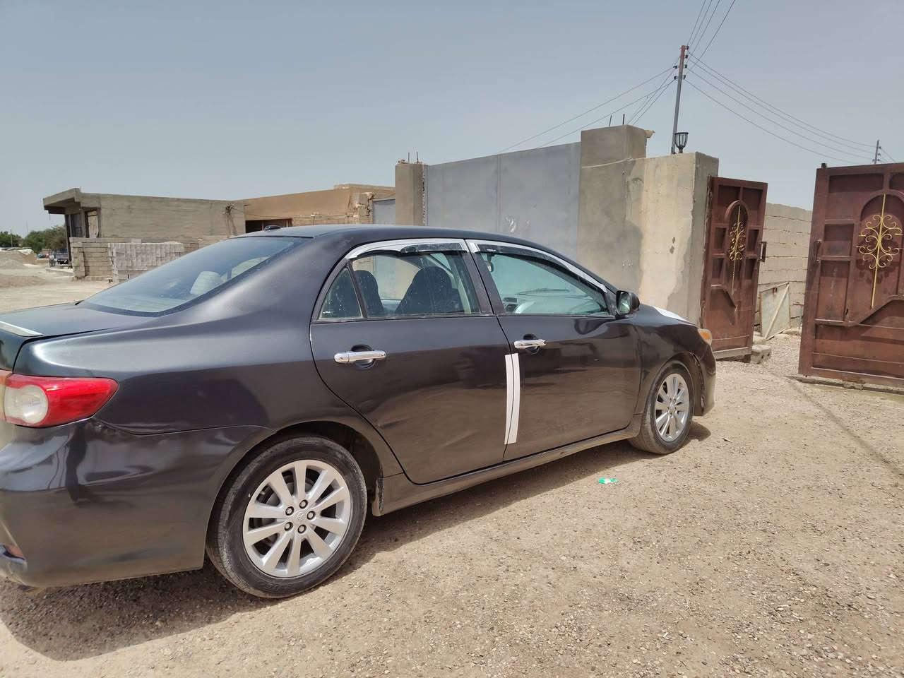 كورلا 2010 بيها ضرر بالجامرلغ الامامي والبنيد رقم بغداد تبريد ما يشتغل سياره حلوه وناعمه مكانها ديالى سد حمرين 
سعرهه 83 وبيها مجال قليل ***********
