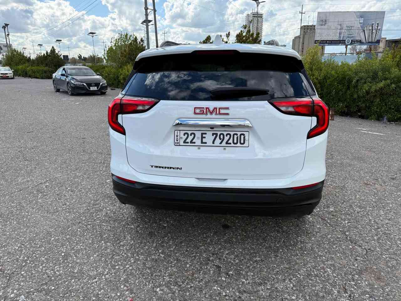 ئەمریکی GMC تیران مۆدیل 2019 مواسفات SLE رەنگ سپی چاملغ و بۆنیت بۆیاخە  بێ ژوورێ هەموو شتێكی بەشەرت تەنها 90miles هەزار رۆشتیە نزیكەی 700 دۆلار غەرامەی لەسەرە پاش  معامەلە دەگێرینەوە بەشەرتی وەكالەو بەناو كردن  سعری 133$ كەمێك مجال ناونیشان هەولێر 
Whats app       Viber     Telegram 
***********        0751 4039383 أربيل, العراق
