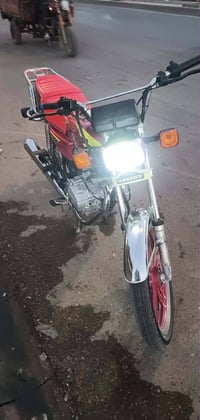 دراجة نارية • موديل ٢٠٢١ • نضافة ٩٥/١٠٠