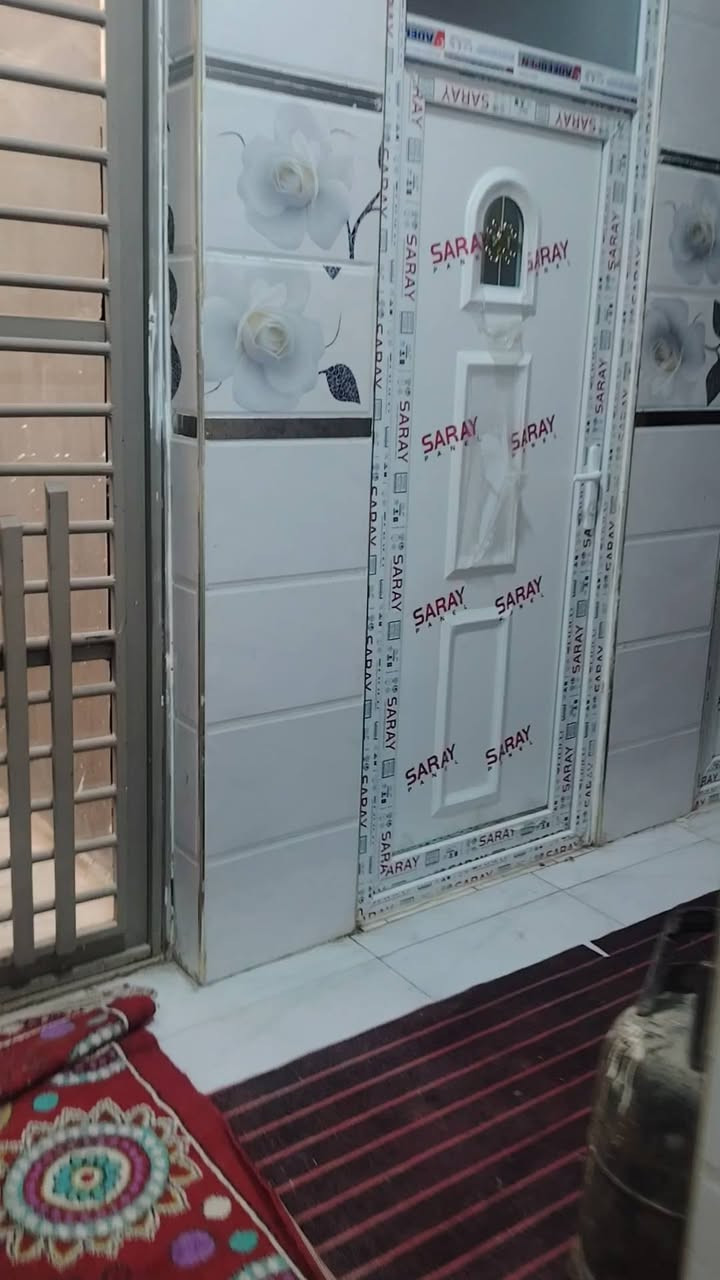 يالله بيت البيع المساحه مجمع بيتي الثاني  400متر طابق واحد شارع 15 سند حر بسم راعيه شغل جناي بي 4غرف نوم السعر خاص ***********وتساب وتصال
***********
