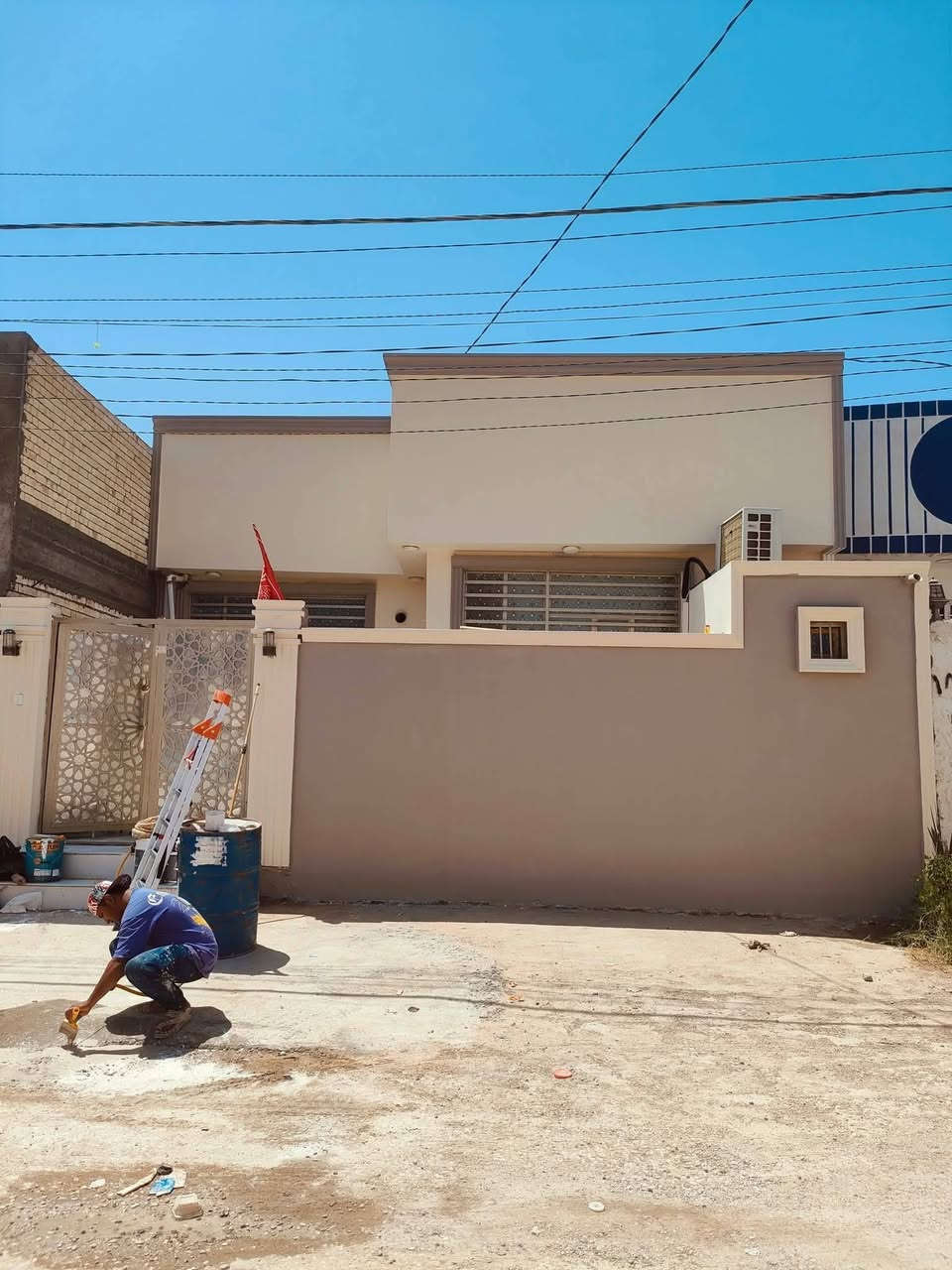 السلام عليكم صباغ وجهيات وحداديه وعمل فلين سقف عمل بديل الرخام وبديل الخشب عمل لوحات جدران عمل اطارات خرجيه عمل سحبات الستفسار مرسلت الصفحه أو الاتصال بل رقم الهاتف *********** أو الاتصال بل وتساب
