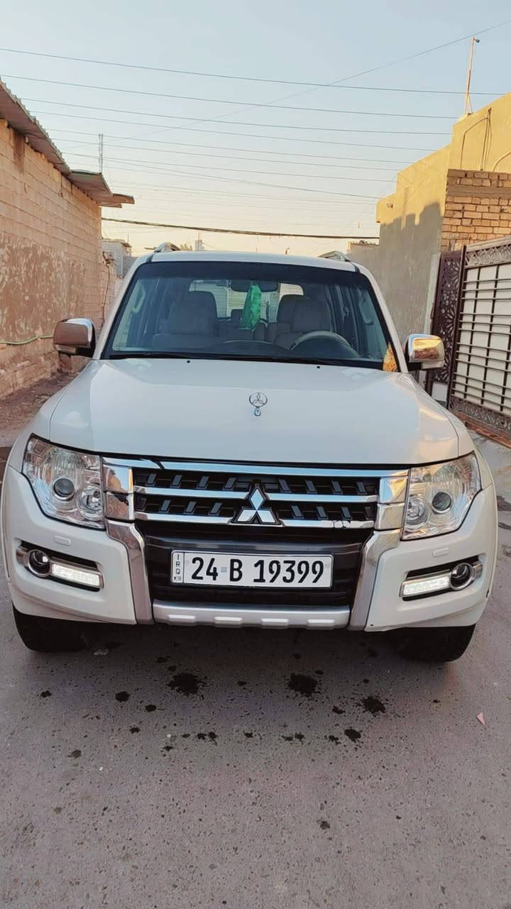 السلام عليكم للبيع باجيروا موديل 2015 حبتور اصلي  فول مواصفات رقم دهوك بأسمي سنويه سياره كلشي جديده وكامله من كل النواحي تخم تاير جديد صدر جديد كير ومحرك مكفول وكهربائيات كله شغال  بيه صبغ الباب الي بصف السائق مع رش كلير الي وراه شويه فقط وكل شي موضح بالسونار السعر ١٦٥٠٠ للاتصال ابو زهراء ***********  مكلف بالنشر مكان السياره بغداد
