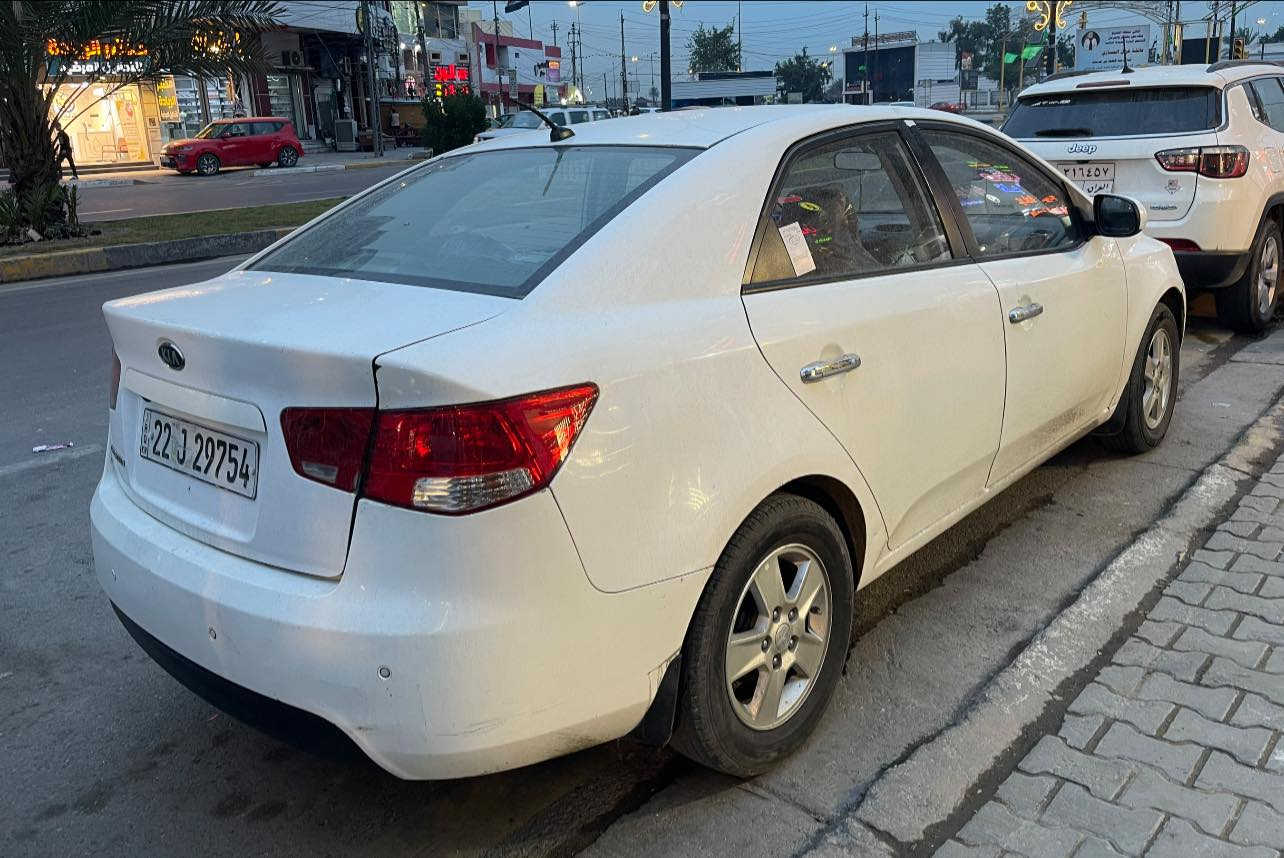 السلام عليكم   … بيع فقط …

سيراتو ٢٠١٣ رقم جديد اربيل سنوية لنهاية ال٢٧ شرط التحويل بيها ٣ قطع صبغ بابتين وجاملغ خلفي تبريد وكهربائيات شغالة جاهزة من كل النواحي  عارضها ب٨٨$  مكاني بغداد الاعظمية للاستفسار ***********  غير متواجد علفيس
