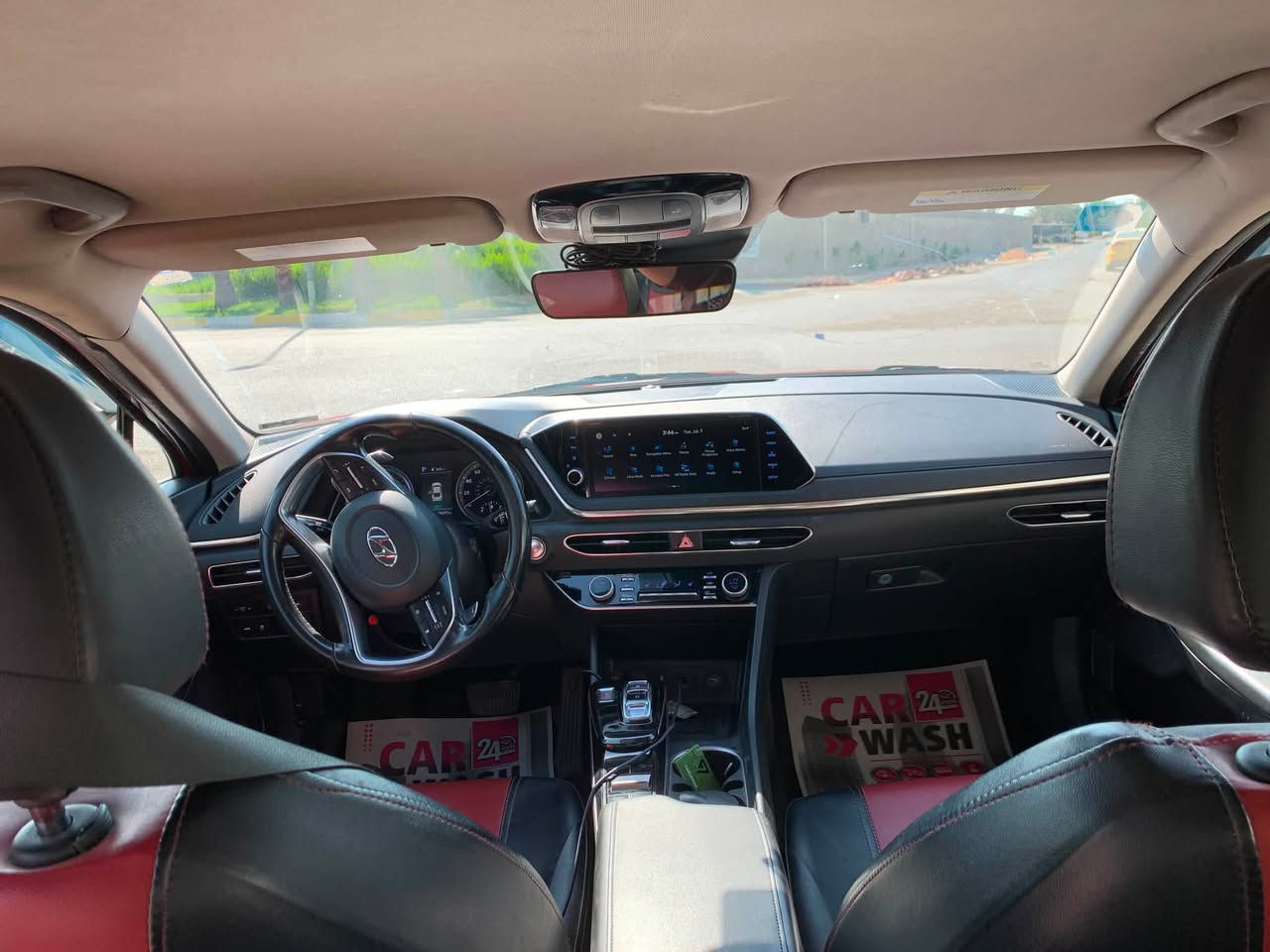 سوناتا SEL Hybrid 2023 للبيع
او مراوس 

الموديل: 2023

الفئة: SEL Hybrid

الوارد: أمريكي

المحرك: 2.0 لتر هايبرد

ناقل الحركة: أوتوماتيك

الممشى: 48 ألف كم

الملكية: باسم المالك

التحويل: مباشر ثاني يوم

السنوية: سارية إلى 29

الموقع: بغداد – الطالبية

الحالة

السيارة بحالة ممتازة وعلى يد مالك واحد.

شرط الفحص والسونار.

المحرك، ناقل الحركة، ومنظومة الهايبرد (البطارية) بحالة ممتازة ومكفولة.

تبريد ثلج.

الحادث في أمريكا: جاملغ أمامي فقط.

في العراق: صبغ غطاء المحرك (البنيد) بسبب شخط فقط.

بدون صبغ دواخل.

بدون فتح إيرباك.

توجد تكحيلة موضحة بالصور.

المواصفات

مقاعد جلد.

مقعدا السائق والراكب الأمامي كهربائيان.

تدفئة للمقاعد الأمامية.

نظام المحافظة على المسار.

القيادة شبه الذاتية.

4 أوضاع قيادة.

رادار أمامي مع فرملة تلقائية.

حساسات/رادارات خلفية.

نظام مراقبة النقطة العمياء.

نظام تبريد منفصل.

فتحات تكييف خلفية.

نظام صوت Bose.

شاشة معلومات وترفيه.

كاميرا خلفية.

تشغيل بصمة ودخول ذكي.

مثبت سرعة ذكي.

إضافات

بلكات جديدة.

مجول جديد.

فلاتر جديدة.

رقم الاتصال: ***********
