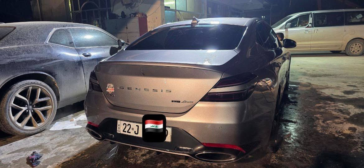 G70 2022  للبيع 
1.محرك: V6 سعة 3.3 لتر توين تيربوAWD فوريل
2.داخل اسود مطرز باحمر وحزام الامان بـ لون الاحمر
3.كشنات كهرباء + خزن ميموري
4.كزوز رياضي بلادي
5.نظام ترحيب و شعار جنسيس بالمري
6.حساسات 360 + كأمره
7.ويل حجم 19انج
8.نظام صوت Lexicon فاخر 14 سماعه
9.تحذير النقطة العمياء
10.وعليها شوته رياضي صوتها طرب
11.تشغيل عن بعد 

 ضرر جدا بسيط قطعه وحده بدون دواخل  رقم اربيل مكان سياره بغداد  ماشيه ٥٥ الف كيلو عليها ادامة كامله باقي تفاصيل خاص او واتساب ***********
