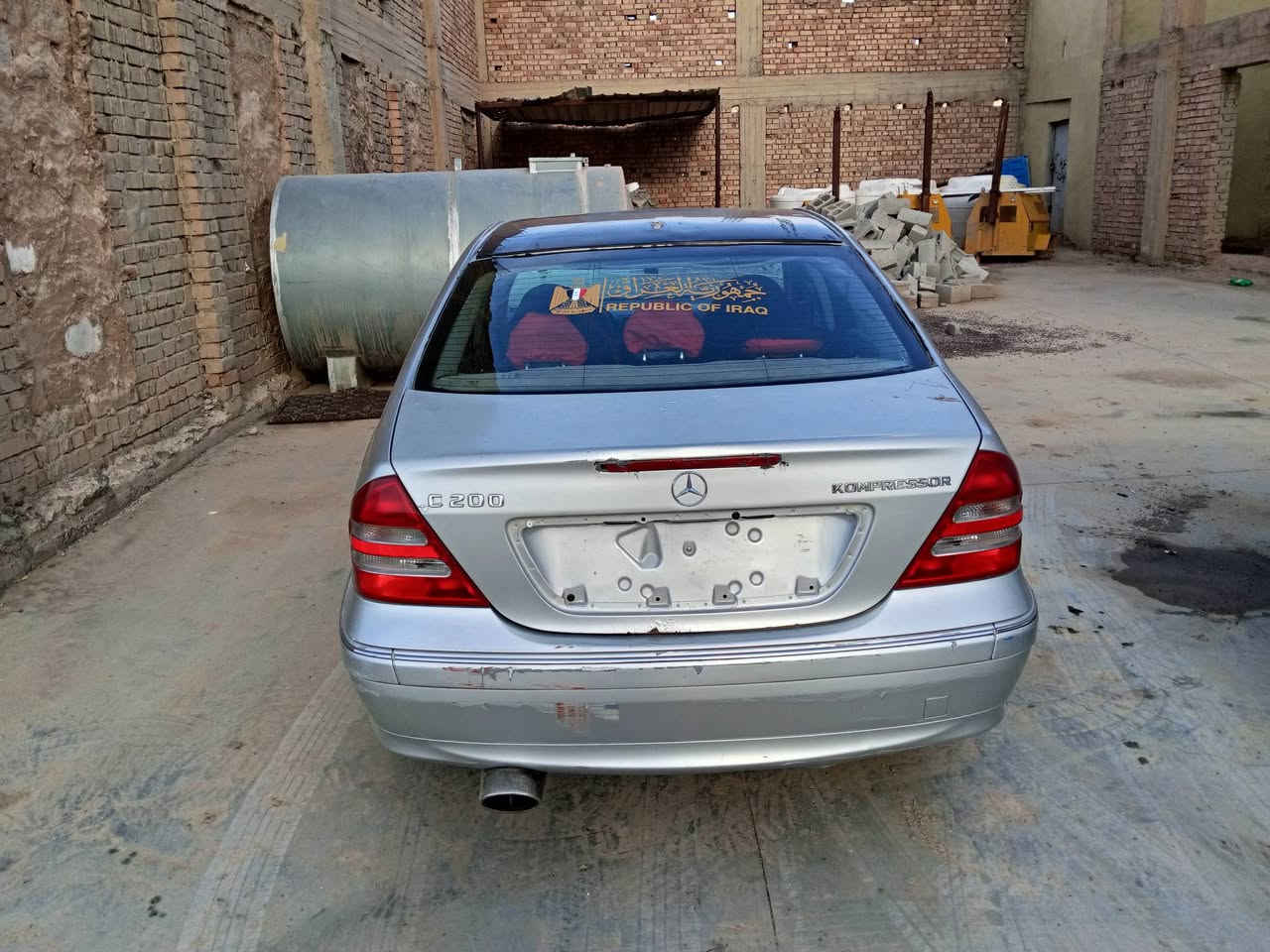 سيارة مرسيدس 2007 محرك 4 گير اوتماتيك محرك وگير شرط سعر 35بيه مجال***********
