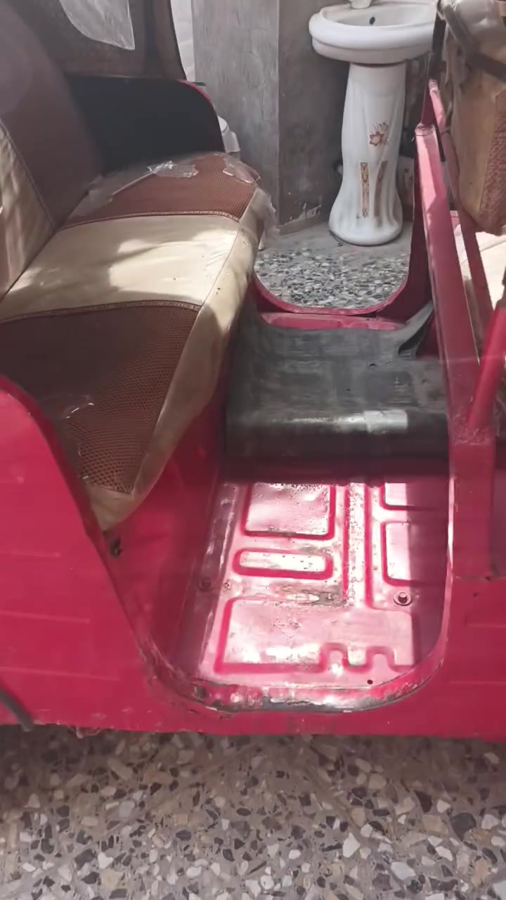 سلام عليكم اخوان تكتك ١٨ كربلاء بسمي مشروع وطني يعني تحويل بغداد رقم نكليزي مكينه واكسل على لفححص دوسات جديد سعر ٤٦٠٠ وبيهامجال العنوان  العبيدي رقم موبايل ***********
