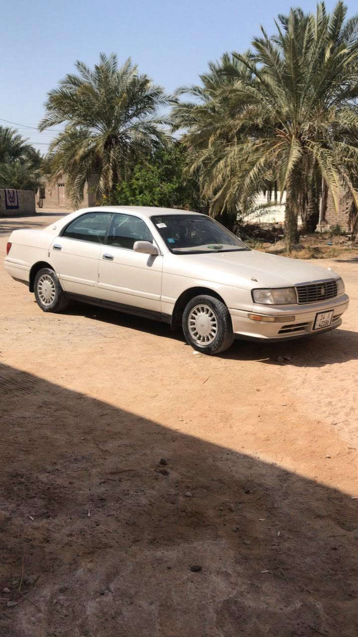 بطه موديل 2000سنويه لل30مكينه وكير فيفيتي ثنين ونص محوره فانات تبريد ثلج حداده جديده السياره مرشوشه جماليه جاهزه من كلشي كهربايات سنتر لوك جام يصعد وينزل جاهزه من كلشي سعره 50 رقمي ***********
