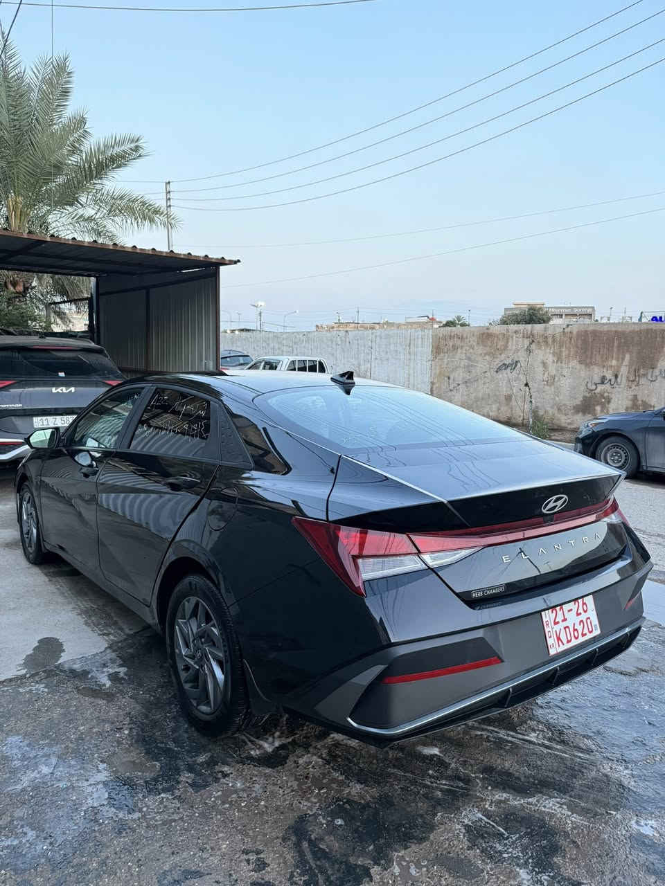 النترا موديل 2024
دخول جديد صارلها يوم 
لون اسود 
حادثها 
باب خلفي جهة سايق مبدل اصلي أمريكي نفس ألون 
وباب السايق بي صبغ شبرين تقريب 
وبنيد وجاملغ جهة سايق 
مبدل 
وتعمير درجه أوله كلها اصلي حته دعامية اصليه 
مكفولة من شاصي و لغد 
وهاذ رقم الشاصي KMHLM4DG6RU807544
رقم الاستفسار ***********
