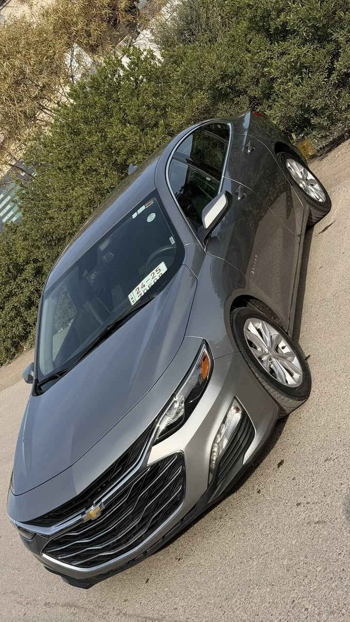 ماليبو 2023
كلين بدون صبغ بجم كبس بدون ايرباااك 

مواصفات LT شاشة كبيرة رادار امامي حساسات 

هندبريك بصمة تشغيل عن بعد كشنات كهرب هيتر بل كشنات تحديد مسار 

بيها بارد بل جاملغ الامامي فقط 

136$ وبيها مجال بسيط 

***********
