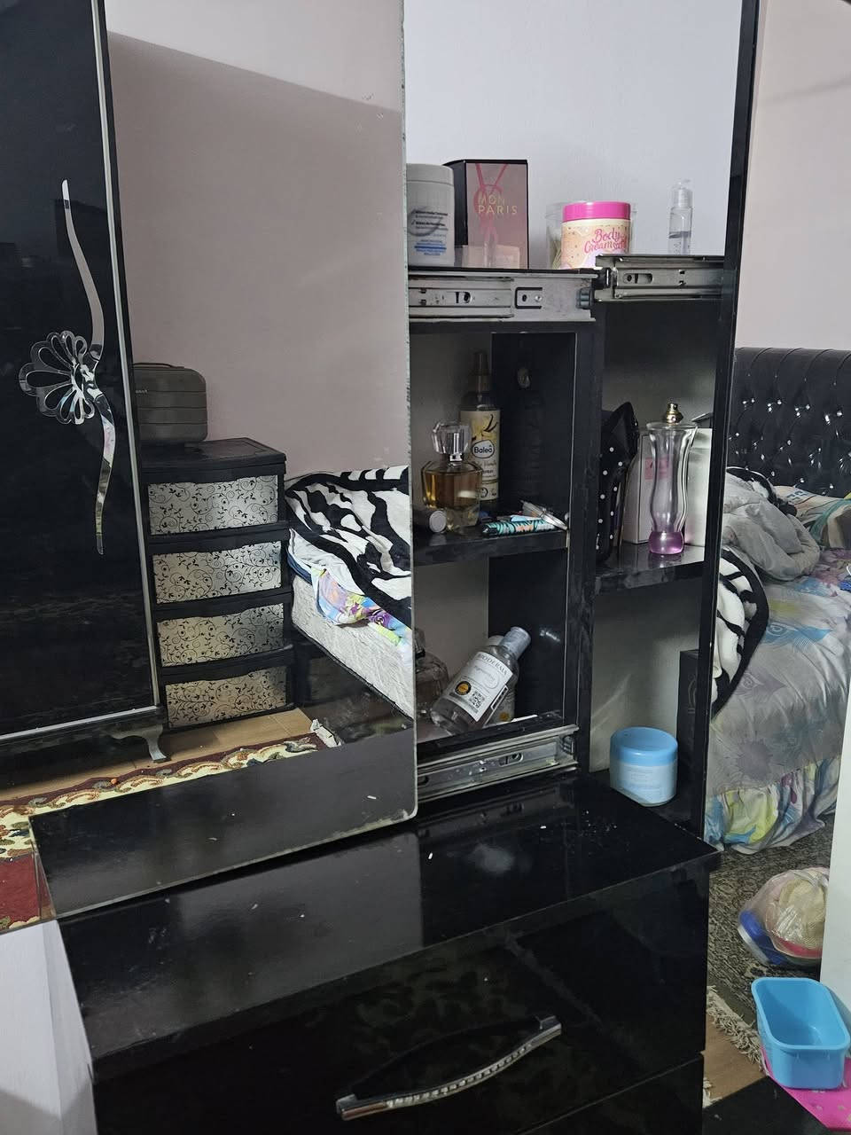 مساء الخير عندي غرفه نوم نفرين مع الدوشك سرنك ضغط عالي ٦ قطع ما عدا الدوشك بسعر ٢٠٠ الف فقط للجادين فقط الي ما يشتري لا يراسلني شكرا الموقع في اربيل


**إذا كنت صاحب هذا الإعلان وتريد حذفه لأي سبب، رجاءا أرسل رسالة إلى الدعم الفني**