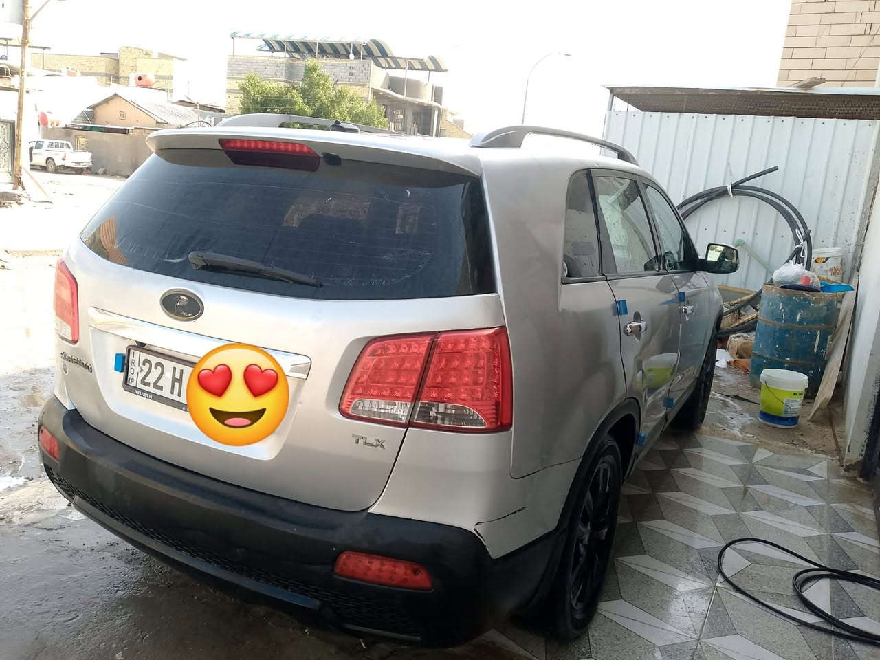 سلام عليكم 
كيا سورنتو كاز 
ادوات ادوات ادوات 
موديل 2013
بيها رقم وسنوية شمالي 
جاهزه كير ومكينه وتبريد مكفولات شرط 
تخم تاير 
حداديه جاهزه 
سبعه راكب
كشنات جلد 
تدفه بل كشنات 
بصمه مانع انزلاق 
بنورامه قطعتين 
هواي مواصفات بعد 
سياره جاهزه من كلشي نقص برغي ماكو 
مكان السياره بصره 
السعر 57وبيها مجال بسيط 
الإتصال ***********
